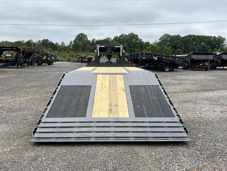 New 2027 MAXXD Hydraulic Dovetail Gooseneck Trailer | 32' x 102' 25K GVWR