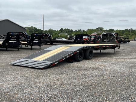 New 2027 MAXXD Hydraulic Dovetail Gooseneck Trailer | 32' x 102' 25K GVWR