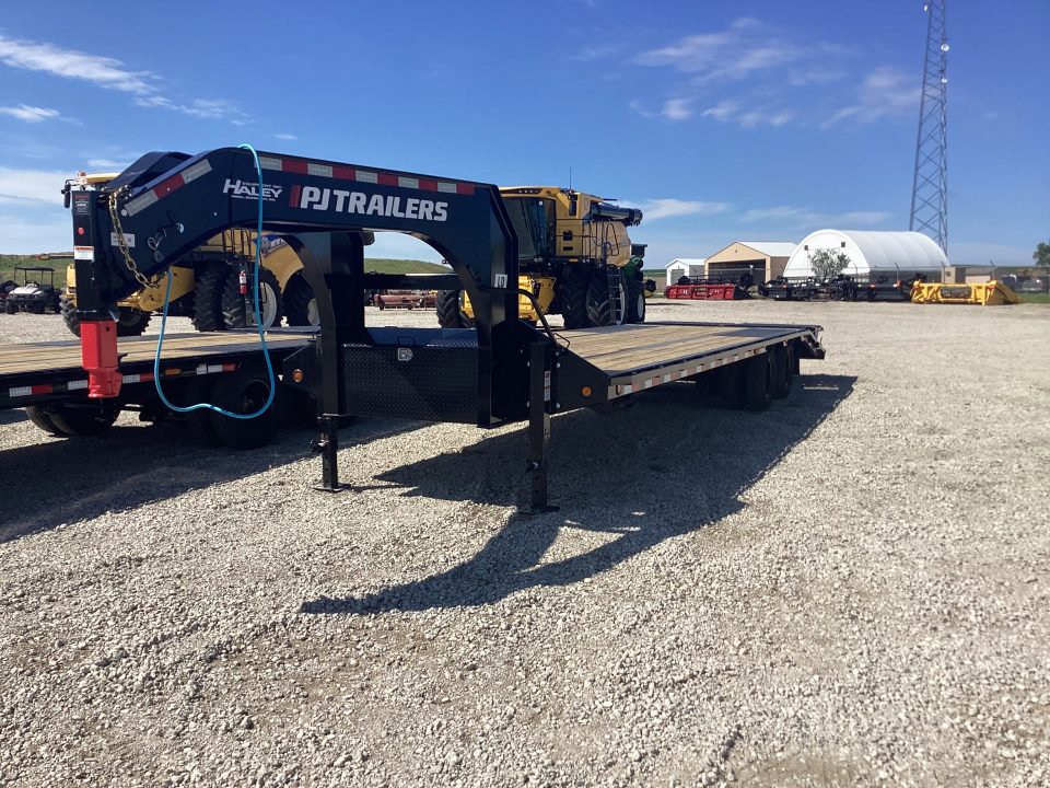 New 2026 PJ Trailers 30’ GN Flatbed Trailer