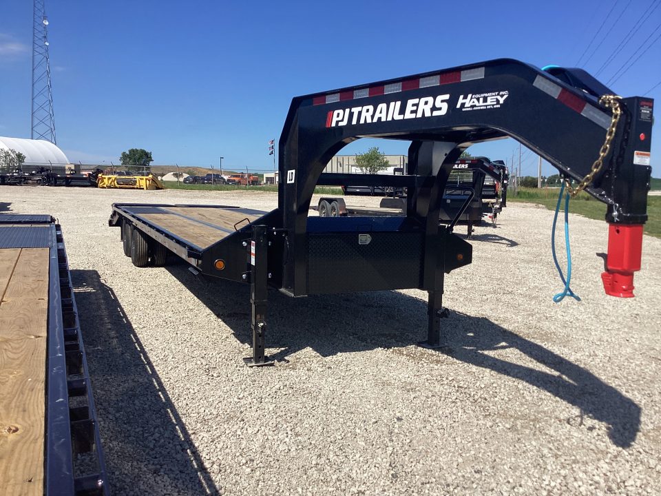New 2026 PJ Trailers 30’ GN Flatbed Trailer