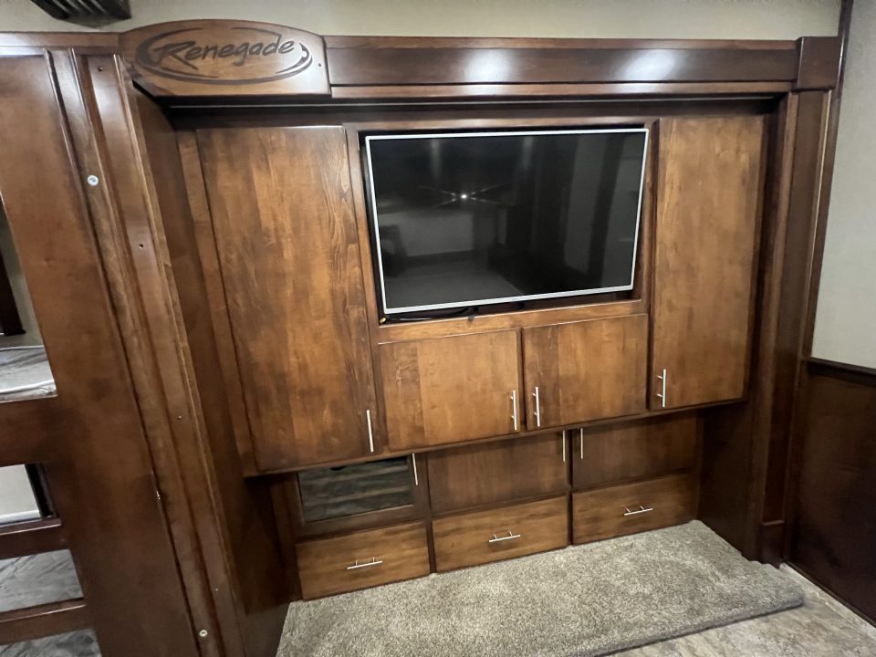 Used 2017 Renegade 45’ Tandem Axle Motorcoach