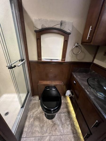 Used 2017 Renegade 45’ Tandem Axle Motorcoach