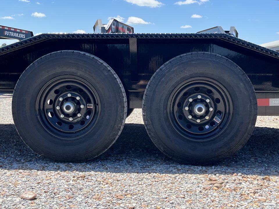 New 2027 MAXXD 102"x24' 14k Power Tilt Trailer