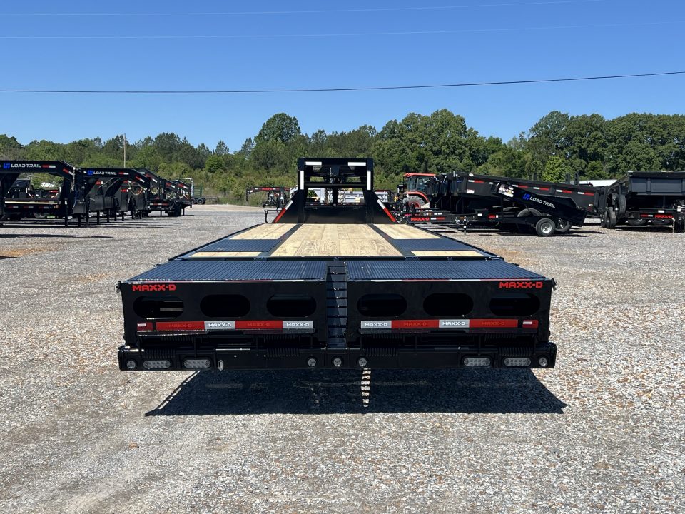 New 2027 MAXX-D 102"X32' 25K Gooseneck Flatbed Trailer