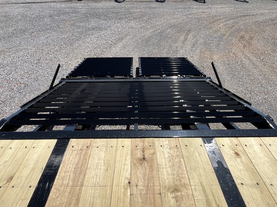 New 2027 MAXX-D 102"X32' 25K Gooseneck Flatbed Trailer