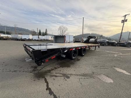 New EQUIPMENT TRAILER 2026 Diamond C FMAX210 25000 GVRW 30' X 102" FLATBED GOOSENECK ONYX BLACK