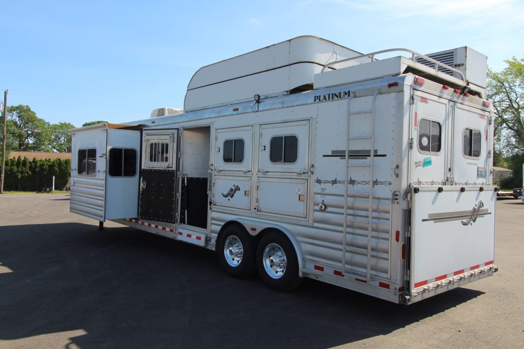 Used 2010 Platinum Coach Outlaw Interior 15' SW Living Quarters w/ Slide out - Generator - Slide out