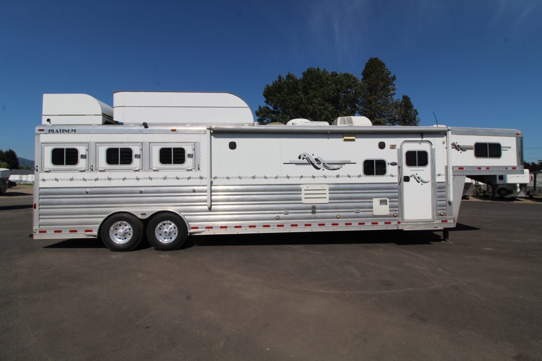 Used 2010 Platinum Coach Outlaw Interior 15' SW Living Quarters w/ Slide out - Generator - Slide out