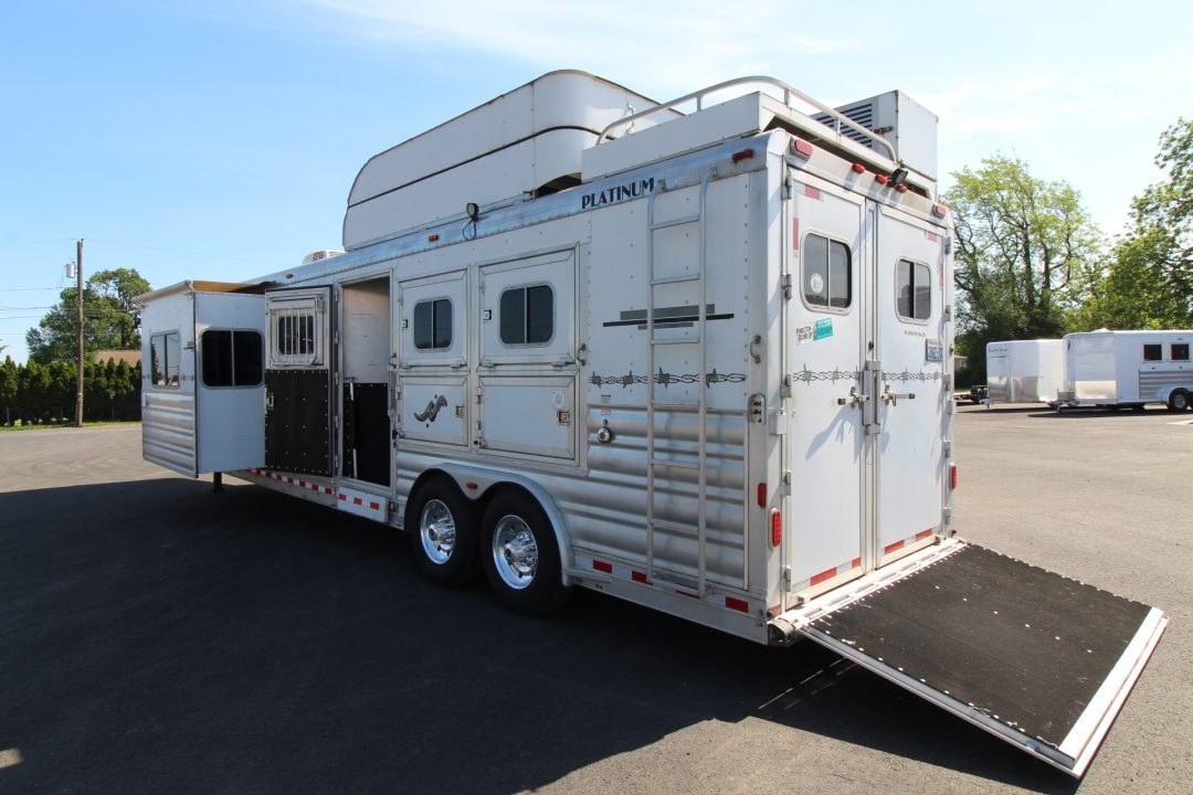 Used 2010 Platinum Coach Outlaw Interior 15' SW Living Quarters w/ Slide out - Generator - Slide out