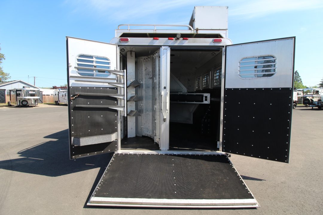 Used 2010 Platinum Coach Outlaw Interior 15' SW Living Quarters w/ Slide out - Generator - Slide out