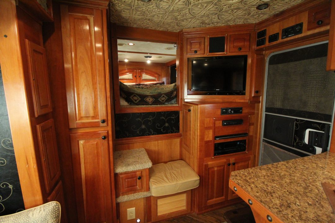 Used 2010 Platinum Coach Outlaw Interior 15' SW Living Quarters w/ Slide out - Generator - Slide out