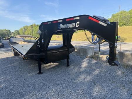 New 2026 Diamond C FMAX212 GOOSENECK Trailer PACESETTER EDITION HYDRO JACKS & DOVE DISC BRAKES 17.5 ALUMINUM OUTER RIMS