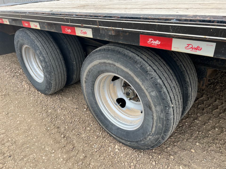 Used 2022 Delta Trailers 32' Gooseneck 10K's Flatbed Trailer