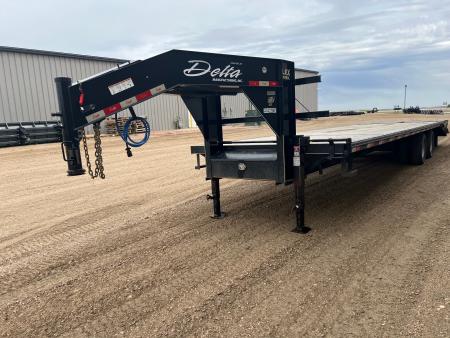 Used 2022 Delta Trailers 32' Gooseneck 10K's Flatbed Trailer