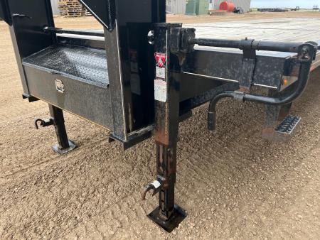 Used 2022 Delta Trailers 32' Gooseneck 10K's Flatbed Trailer
