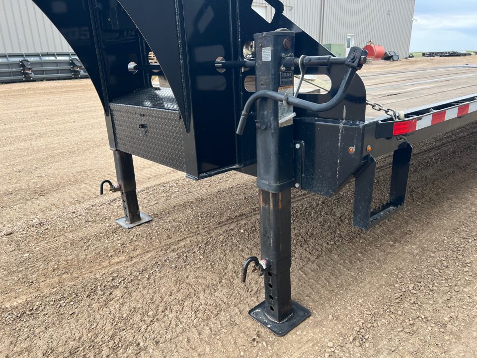 Used 2024 Midsota 40' Gooseneck Flatbed Trailer