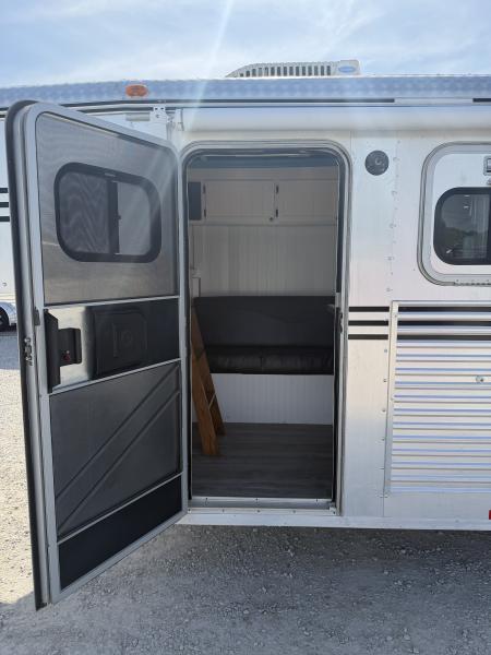 Used 1997 Kiefer 3 Horse Weekender Gooseneck Horse Trailer