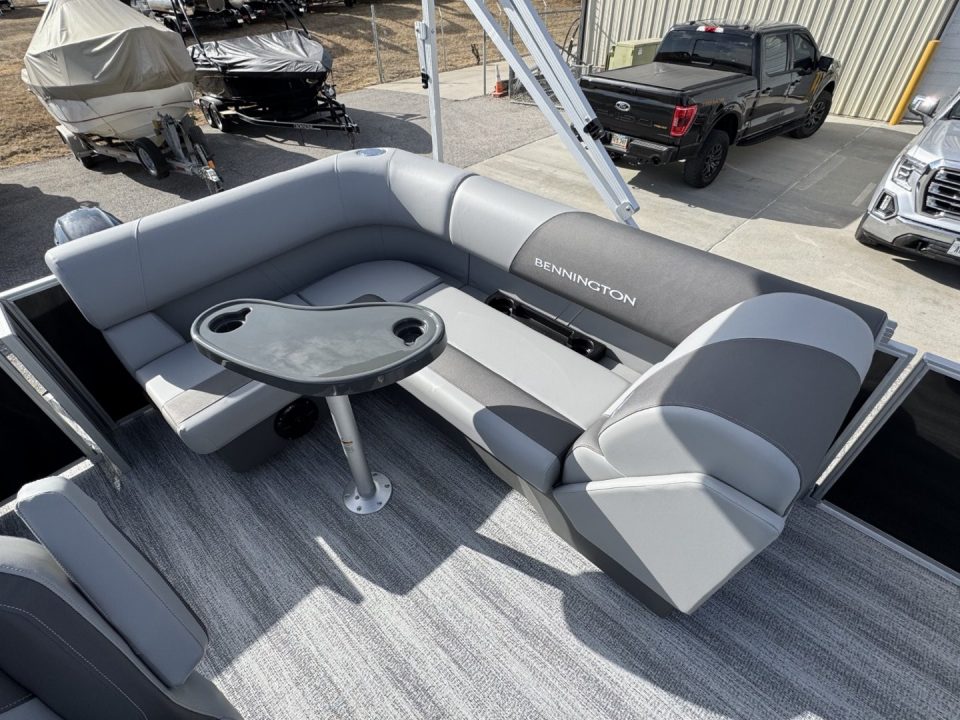 Used 2025 Bennington 18 S Cruise Pontoon Boat Narrow Beam