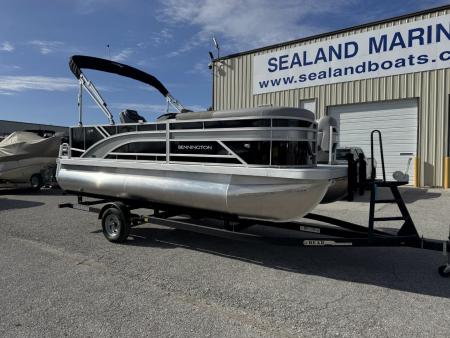 Used 2025 Bennington 18 S Cruise Pontoon Boat Narrow Beam