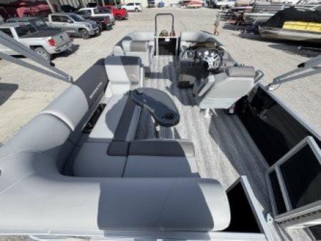 Used 2025 Bennington 18 S Cruise Pontoon Boat Narrow Beam