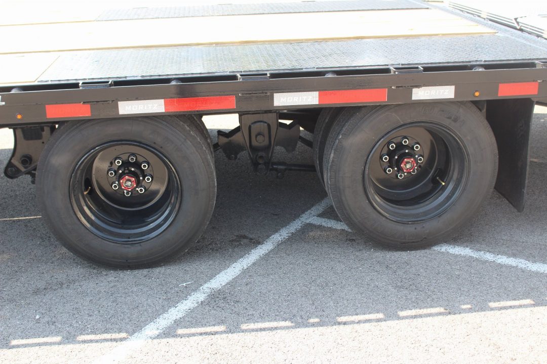 New 2026 Moritz FDPH DT 20' + 5' - Pintle Ring Deckover Equipment Trailer - 25900# GVW