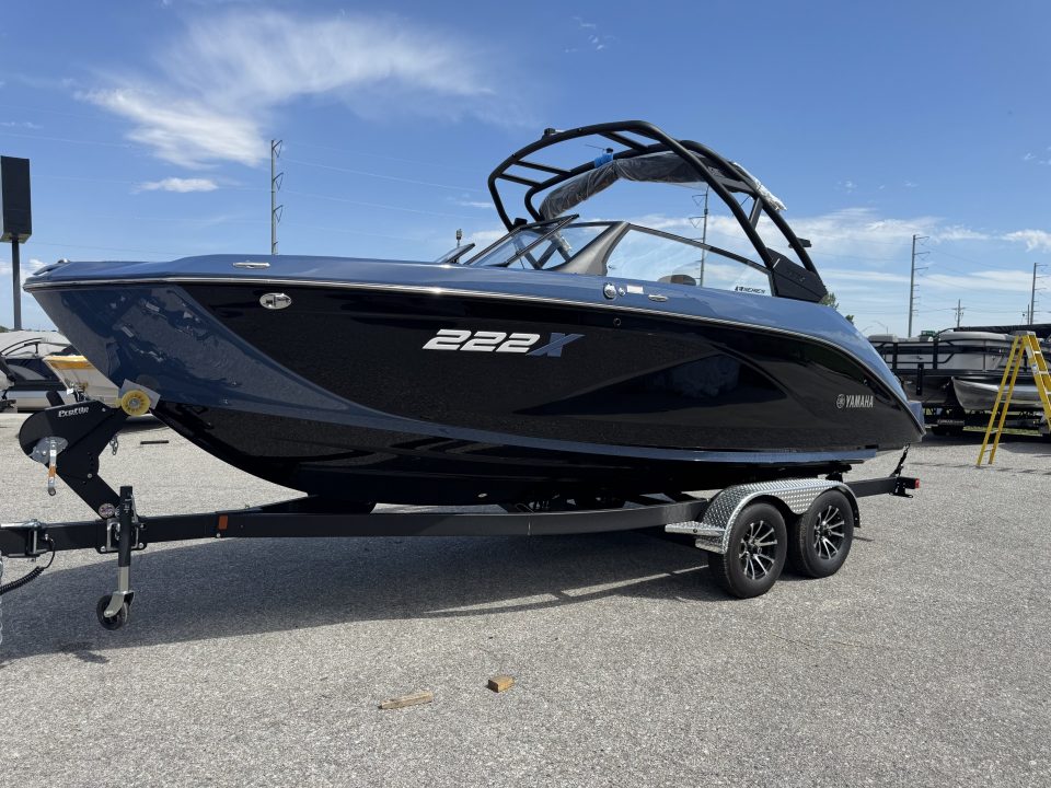 New 2026 Yamaha Boats 222 XE Jet Boat
