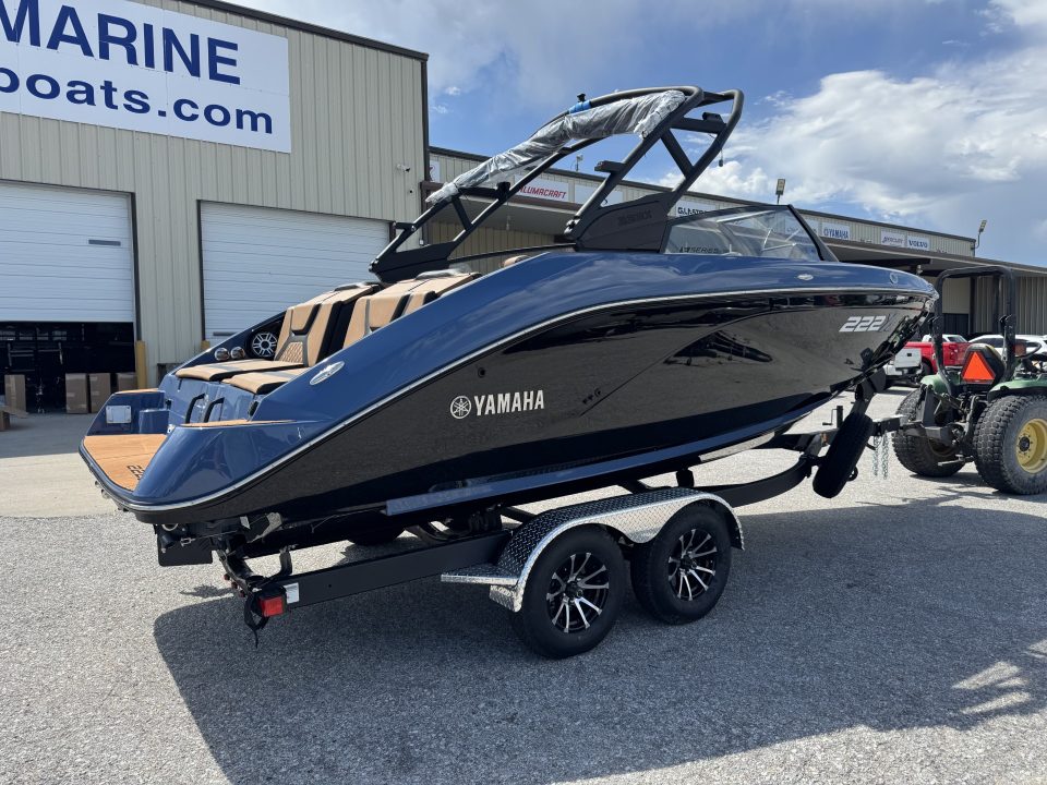 New 2026 Yamaha Boats 222 XE Jet Boat