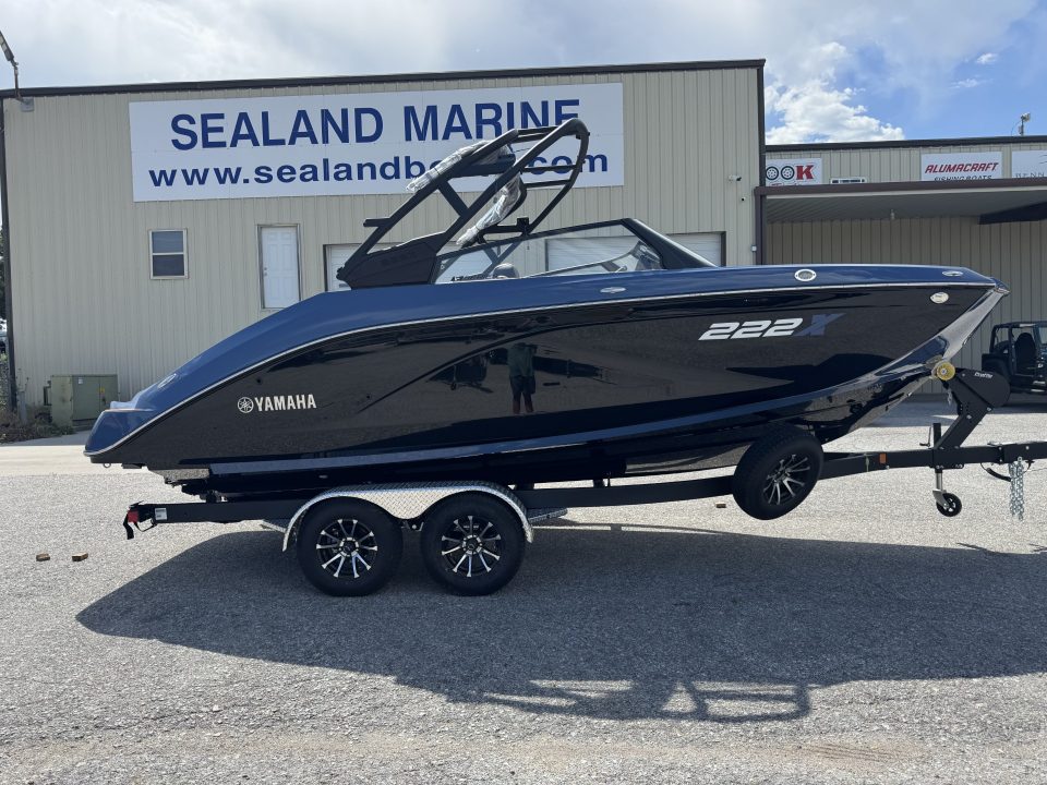 New 2026 Yamaha Boats 222 XE Jet Boat