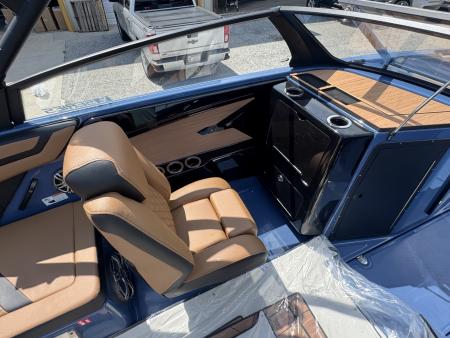 New 2026 Yamaha Boats 222 XE Jet Boat