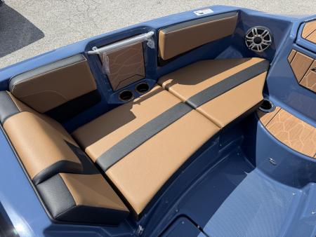 New 2026 Yamaha Boats 222 XE Jet Boat