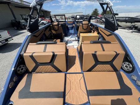 New 2026 Yamaha Boats 222 XE Jet Boat