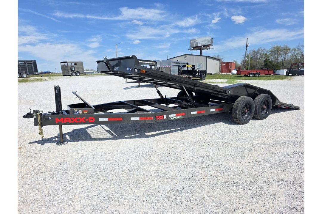 New 2026 MAXX-D 102X22 TANDEM 17.5K FULL TILT W/ HYDROJACKS, DRIVE OVER FENDERS, WINCH PLATE & WIRELESS REMOTE