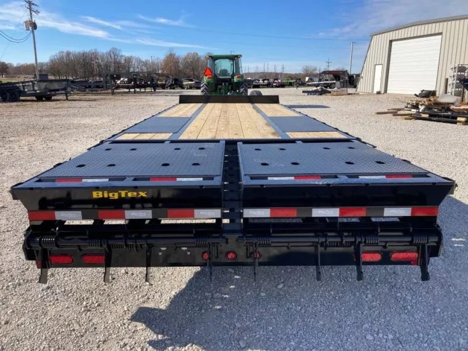 New 2025 Big Tex Trailers 102X30 TANDEM 23.9K DECKOVER PINTLE W/ MAX RAMPS