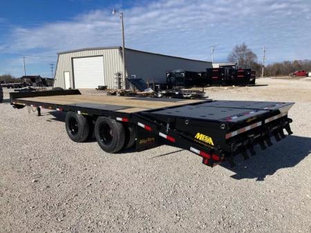 New 2025 Big Tex Trailers 102X30 TANDEM 23.9K DECKOVER PINTLE W/ MAX RAMPS