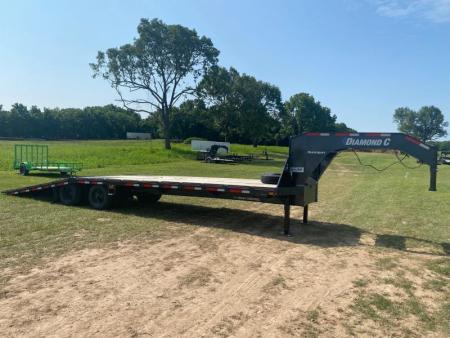Used 2023 Diamond C Trailers 102X32 FMAX212 TANDEM GOOSENECK HYDROTAIL - BILLINGS RENTAL - NOT FOR SALE