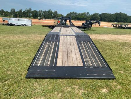 Used 2023 Diamond C Trailers 102X32 FMAX212 TANDEM GOOSENECK HYDROTAIL - BILLINGS RENTAL - NOT FOR SALE