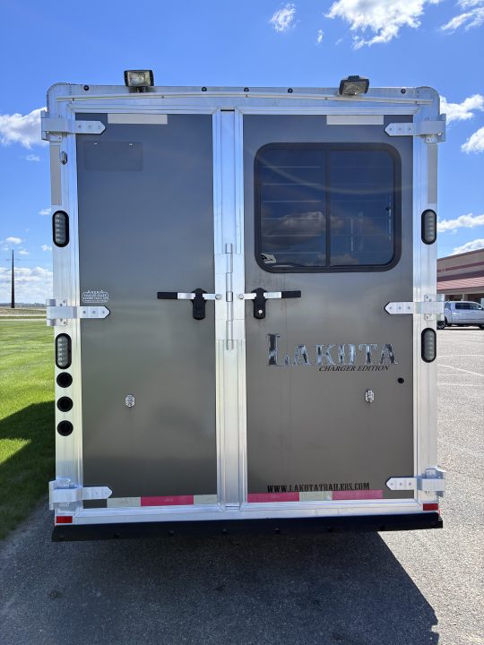 Used 2017 Lakota C311 Horse Trailer