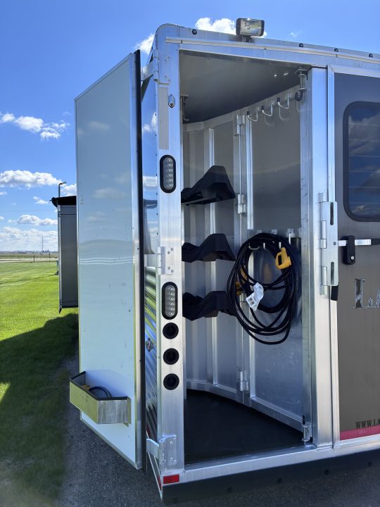 Used 2017 Lakota C311 Horse Trailer