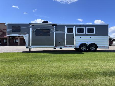 Used 2017 Lakota C311 Horse Trailer