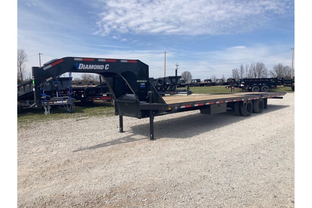 New 2026 Diamond C Trailers 102X32 TANDEM 25K GN HYDROTAIL W/ BLACKWOOD RUNNERS, HYDROJACKS, SOLAR CHARGER & WIRELESS REMOTE