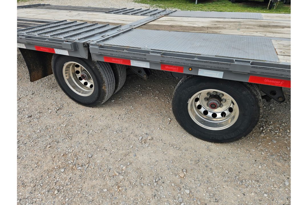 Used 2025 Diamond C Trailers 102X35 FMAX212 PACESETTER W/ALUMINUM OUTERS 12K DISC & 12FT HYDROTAIL