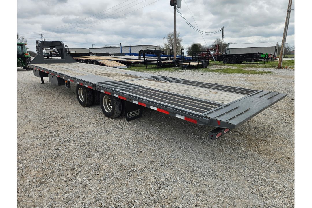 Used 2025 Diamond C Trailers 102X35 FMAX212 PACESETTER W/ALUMINUM OUTERS 12K DISC & 12FT HYDROTAIL