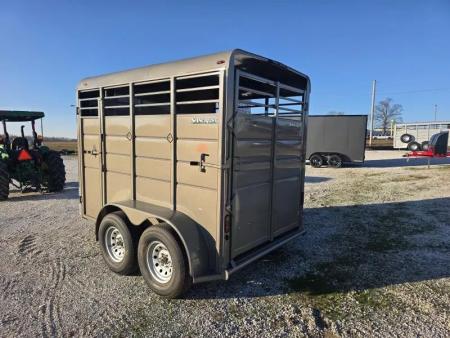 New 2026 Calico Trailers 2 HORSE SLANT 6X12X7' TALL Stock / Stock Combo Trailer