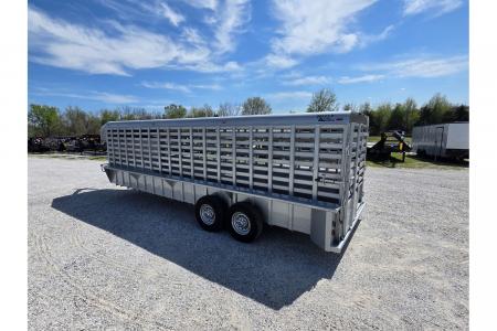 New 2026 Calico Trailers 6'8X24 TANDEM GN RANCH KING LIVESTOCK W/ BRUSH FENDERS/ 2 CUT GATES/