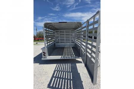 New 2026 Calico Trailers 6'8X24 TANDEM GN RANCH KING LIVESTOCK W/ BRUSH FENDERS/ 2 CUT GATES/