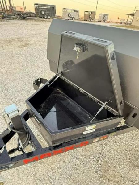 New 2026 MAXX-D 83 X 20 N6X TANDEM CH W/ SPLIT TAIL/ SLIDE IN RAMPS/ STEEL FLOOR/ ROCK SHIELD