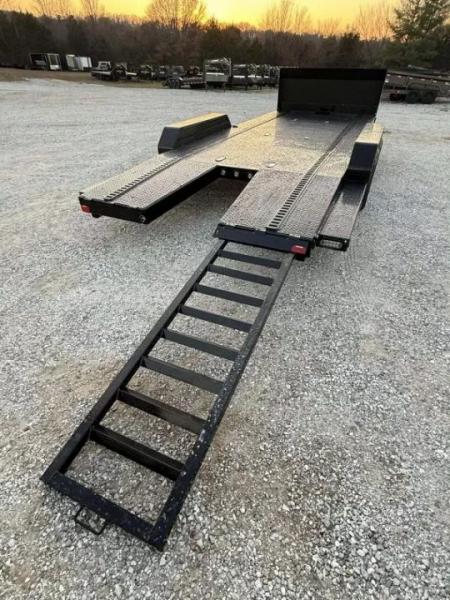 New 2026 MAXX-D 83 X 20 N6X TANDEM CH W/ SPLIT TAIL/ SLIDE IN RAMPS/ STEEL FLOOR/ ROCK SHIELD