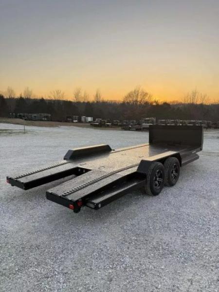 New 2026 MAXX-D 83 X 20 N6X TANDEM CH W/ SPLIT TAIL/ SLIDE IN RAMPS/ STEEL FLOOR/ ROCK SHIELD