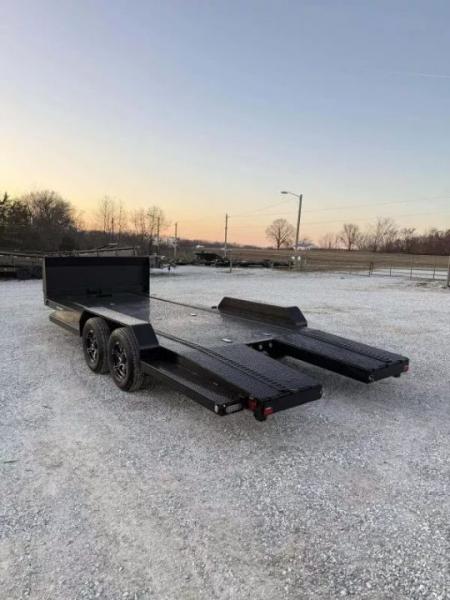 New 2026 MAXX-D 83 X 20 N6X TANDEM CH W/ SPLIT TAIL/ SLIDE IN RAMPS/ STEEL FLOOR/ ROCK SHIELD