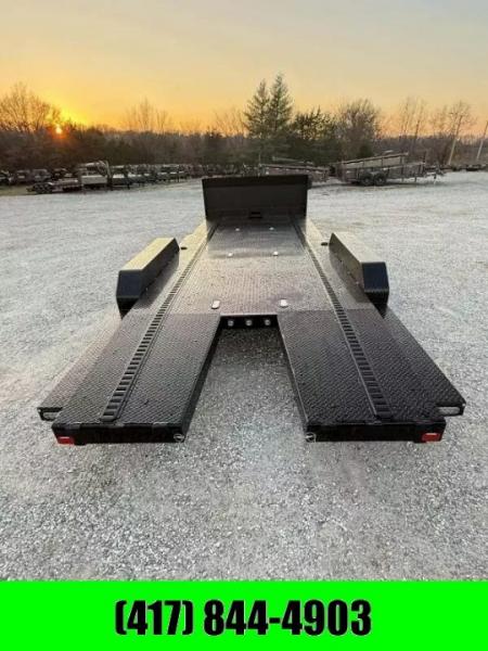 New 2026 MAXX-D 83 X 20 N6X TANDEM CH W/ SPLIT TAIL/ SLIDE IN RAMPS/ STEEL FLOOR/ ROCK SHIELD